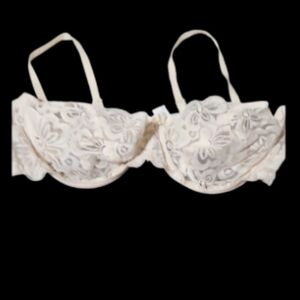 Vintage Elegant Cream Lace Bra 38 C underwire